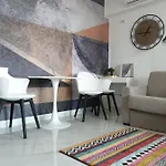John's Luxury Mamaia