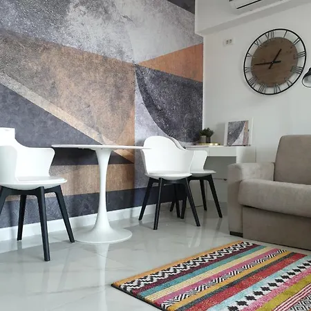 John's Luxury Mamaia